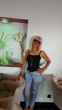 MistressTia from New South Wales,Australia